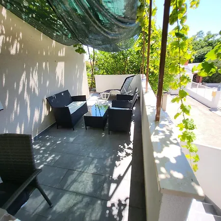 Apartman Ljiljana *