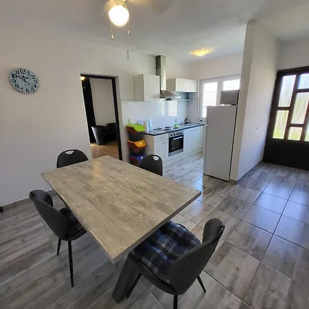Ljiljana Apartamento *